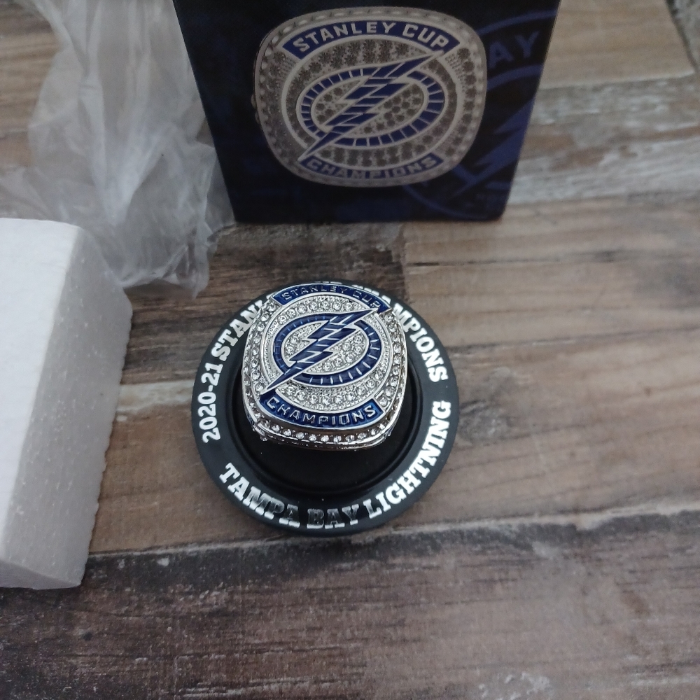 TAMPA BAY LIGHTNING 2021 Replica STANLEY CUP Champions Ring